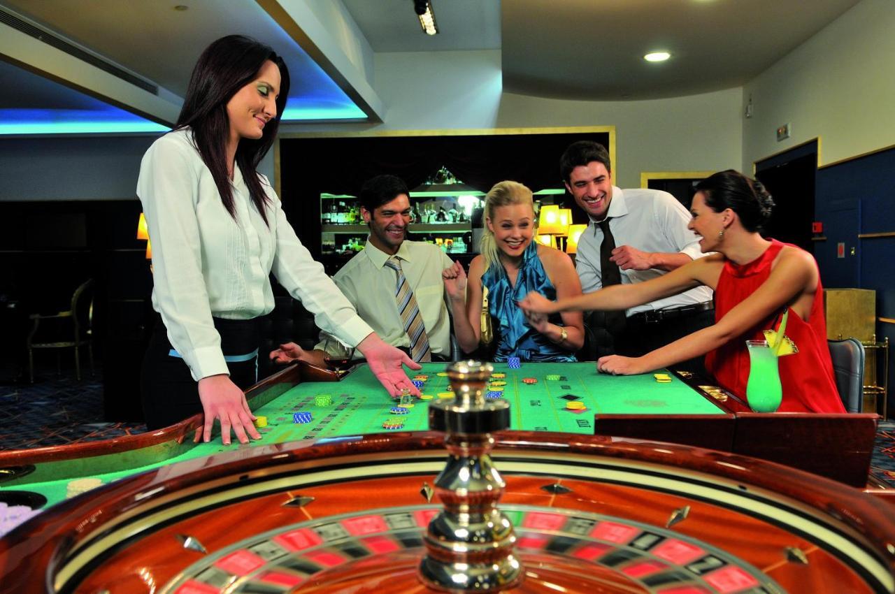 Club Hotel Casino Loutraki Ngoại thất bức ảnh